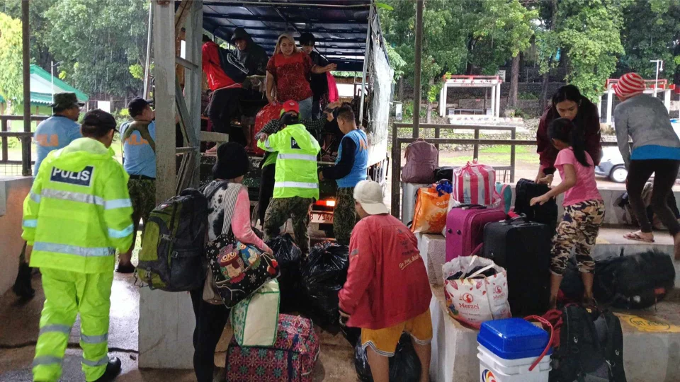 La Castellana needs P15M monthly to feed Kanlaon evacuees