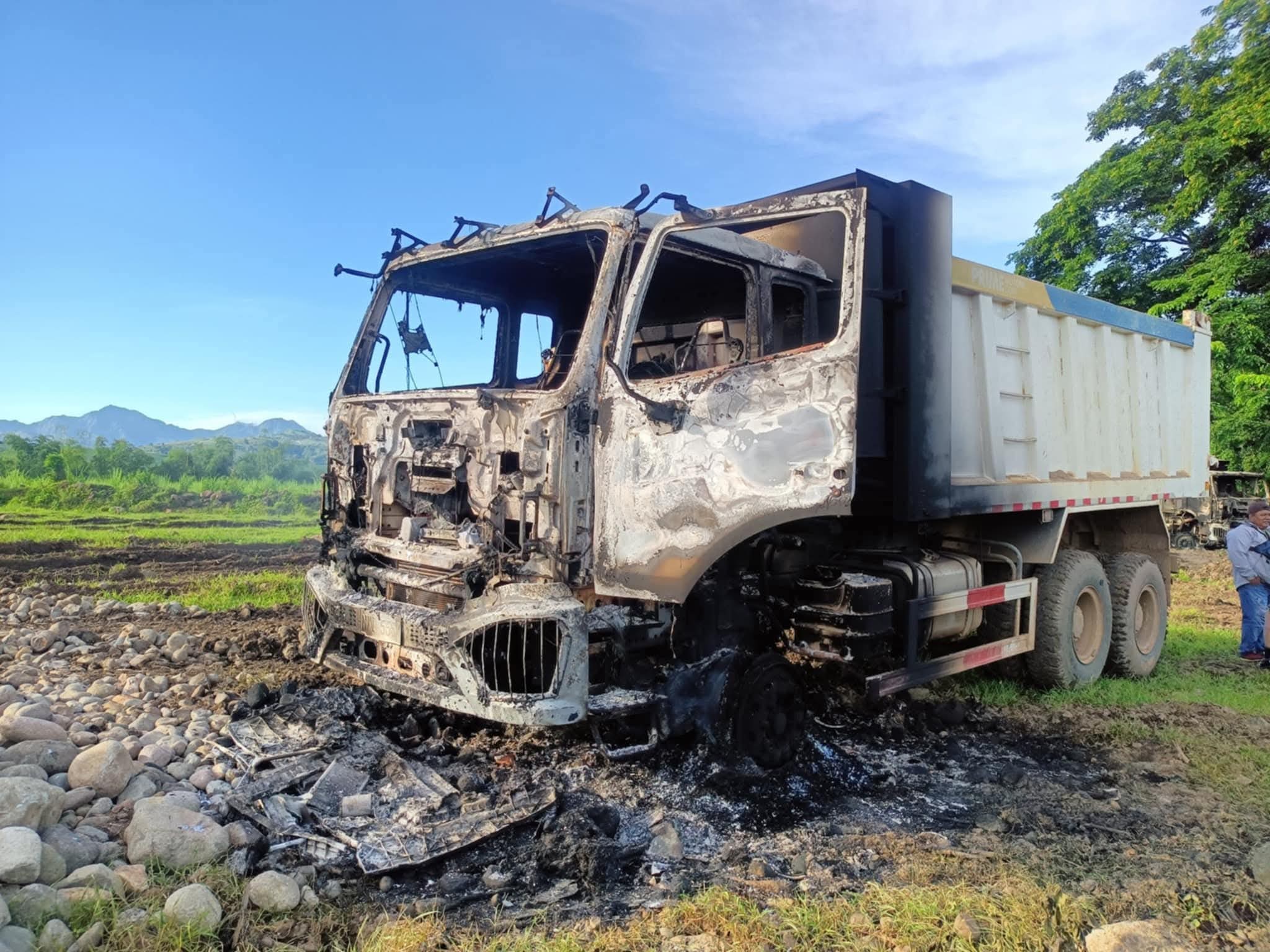 P9M worth of backhoe and dump trucks burned in Himamaylan